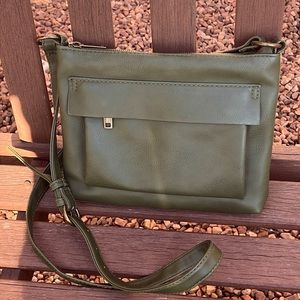Green Universal Threads Vegan Leather Crossbody bag. Gently used.